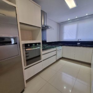 Apto Mobiliado com 196m², 3 dormitórios, 3 vagas, no bairro Exposição em Caxias do Sul para Alugar