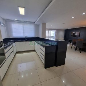 Apto Mobiliado com 196m², 3 dormitórios, 3 vagas, no bairro Exposição em Caxias do Sul para Alugar