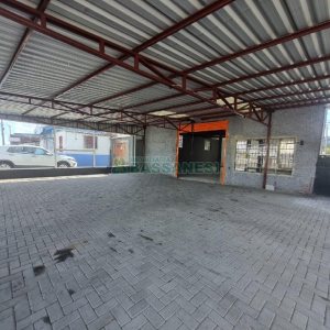 Loja com 300m², no bairro Sagrada Família em Caxias do Sul para Alugar