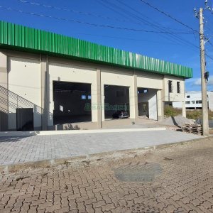 Pavilhão com 650m², 6 vagas, no bairro Jardim das Hortências em Caxias do Sul para Alugar