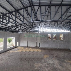 Pavilhão com 650m², 6 vagas, no bairro Jardim das Hortências em Caxias do Sul para Alugar