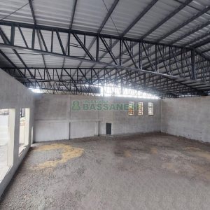 Pavilhão com 650m², 6 vagas, no bairro Jardim das Hortências em Caxias do Sul para Alugar