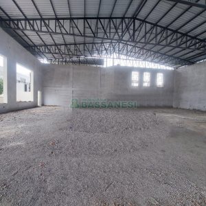 Pavilhão com 650m², 6 vagas, no bairro Jardim das Hortências em Caxias do Sul para Alugar