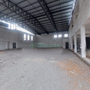 Pavilhão com 650m², 6 vagas, no bairro Jardim das Hortências em Caxias do Sul para Alugar