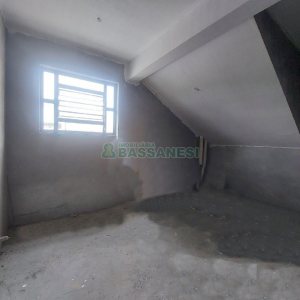 Pavilhão com 650m², 6 vagas, no bairro Jardim das Hortências em Caxias do Sul para Alugar