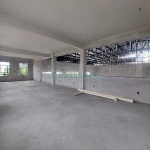 Pavilhão com 650m², 6 vagas, no bairro Jardim das Hortências em Caxias do Sul para Alugar