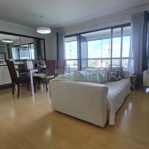 Apartamento com 110m², 3 dormitórios, 2 vagas, no bairro Lourdes em Caxias do Sul para Comprar