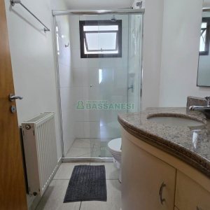 Apartamento com 110m², 3 dormitórios, 2 vagas, no bairro Lourdes em Caxias do Sul para Comprar