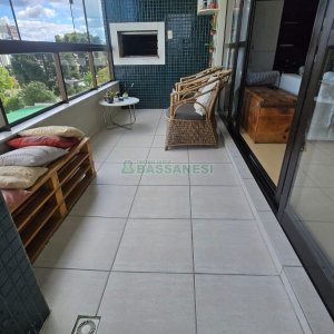Apartamento com 110m², 3 dormitórios, 2 vagas, no bairro Lourdes em Caxias do Sul para Comprar