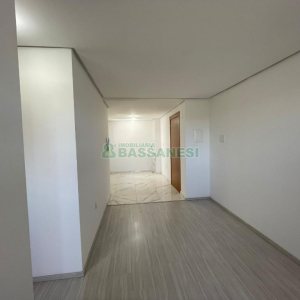 Apartamento com 65m², 2 dormitórios, 1 vaga, no bairro Lourdes em Caxias do Sul para Comprar