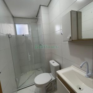 Apartamento com 65m², 2 dormitórios, 1 vaga, no bairro Lourdes em Caxias do Sul para Comprar