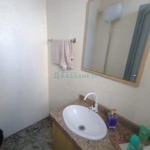 Sala com 90m², no bairro Centro em Caxias do Sul para Comprar