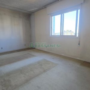 Apartamento com 150m², 4 dormitórios, 1 vaga, no bairro Centro em Caxias do Sul para Comprar