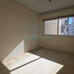 Apartamento com 150m², 4 dormitórios, 1 vaga, no bairro Centro em Caxias do Sul para Comprar