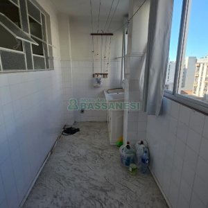 Apartamento com 150m², 4 dormitórios, 1 vaga, no bairro Centro em Caxias do Sul para Comprar