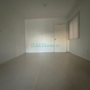 Apartamento com 43m², 2 dormitórios, no bairro Desvio Rizzo em Caxias do Sul para Alugar