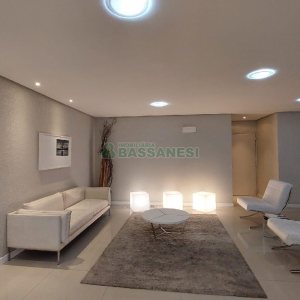 Sala com 32m², 1 vaga, no bairro Lourdes em Caxias do Sul para Alugar