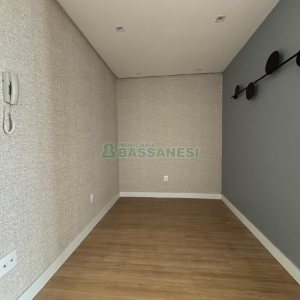 Sala com 32m², 1 vaga, no bairro Lourdes em Caxias do Sul para Alugar