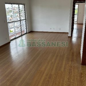 Apartamento com 190m², 3 dormitórios, 2 vagas, no bairro Cruzeiro em Caxias do Sul para Alugar