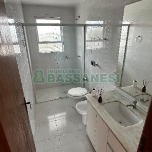 Apartamento com 190m², 3 dormitórios, 2 vagas, no bairro Cruzeiro em Caxias do Sul para Alugar