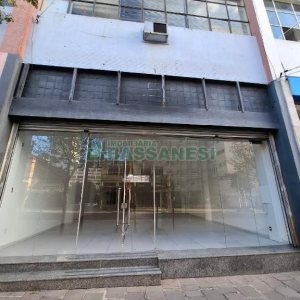 Loja com 130m², no bairro São Pelegrino em Caxias do Sul para Alugar