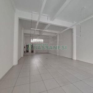 Loja com 130m², no bairro São Pelegrino em Caxias do Sul para Alugar