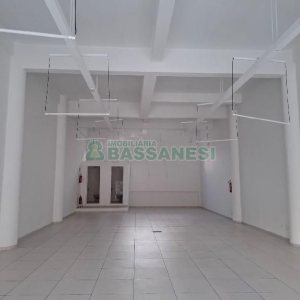 Loja com 130m², no bairro São Pelegrino em Caxias do Sul para Alugar