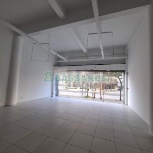 Loja com 130m², no bairro São Pelegrino em Caxias do Sul para Alugar
