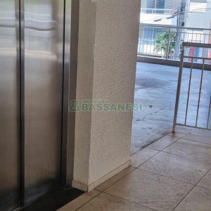 Apartamento com 48m², 2 dormitórios, 1 vaga, no bairro Nossa Senhora da Saúde em Caxias do Sul para Comprar