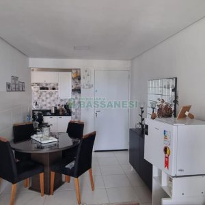 Apartamento com 48m², 2 dormitórios, 1 vaga, no bairro Nossa Senhora da Saúde em Caxias do Sul para Comprar