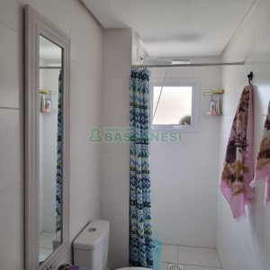 Apartamento com 48m², 2 dormitórios, 1 vaga, no bairro Nossa Senhora da Saúde em Caxias do Sul para Comprar