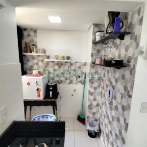 Apartamento com 48m², 2 dormitórios, 1 vaga, no bairro Vinhedos em Caxias do Sul para Alugar ou Comprar