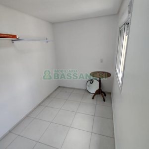 Apartamento com 48m², 2 dormitórios, 1 vaga, no bairro Vinhedos em Caxias do Sul para Alugar ou Comprar