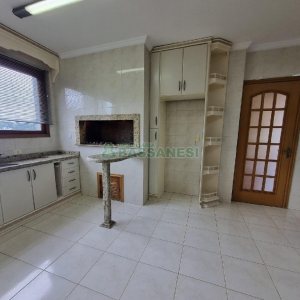 Apartamento com 307m², 4 dormitórios, 3 vagas, no bairro Cristo Redentor em Caxias do Sul para Alugar