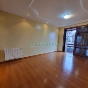 Apartamento com 307m², 4 dormitórios, 3 vagas, no bairro Cristo Redentor em Caxias do Sul para Alugar