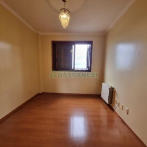 Apartamento com 307m², 4 dormitórios, 3 vagas, no bairro Cristo Redentor em Caxias do Sul para Alugar