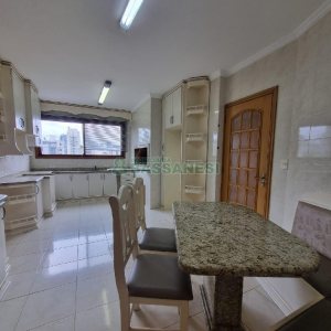 Apartamento com 307m², 4 dormitórios, 3 vagas, no bairro Cristo Redentor em Caxias do Sul para Alugar