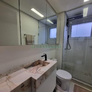 Apto Mobiliado com 35m², 1 dormitório, 1 vaga, no bairro Lourdes em Caxias do Sul para Alugar