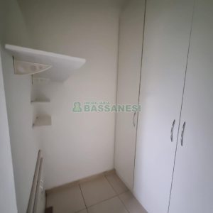 Apartamento com 127m², 3 dormitórios, 2 vagas, no bairro Centro em Caxias do Sul para Alugar
