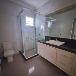 Apartamento com 127m², 3 dormitórios, 2 vagas, no bairro Centro em Caxias do Sul para Alugar