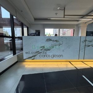 Sala Mobiliada com 160m², 5 vagas, no bairro Exposição em Caxias do Sul para Alugar