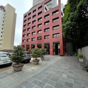Sala Mobiliada com 160m², 5 vagas, no bairro Exposição em Caxias do Sul para Alugar