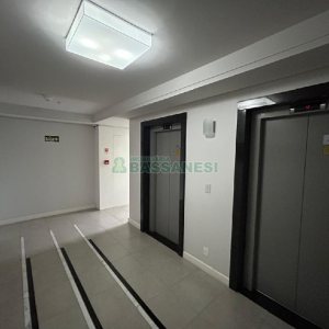 Sala Mobiliada com 160m², 5 vagas, no bairro Exposição em Caxias do Sul para Alugar