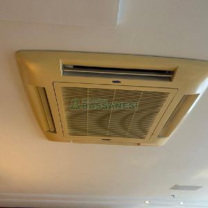 Sala Mobiliada com 160m², 5 vagas, no bairro Exposição em Caxias do Sul para Alugar