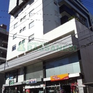 Apto Mobiliado com 52m², 1 dormitório, 1 vaga, no bairro Centro em Caxias do Sul para Alugar