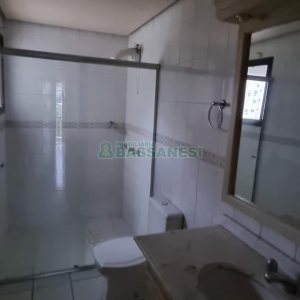 Apartamento com 92m², 2 dormitórios, 1 vaga, no bairro Santa Catarina em Caxias do Sul para Comprar