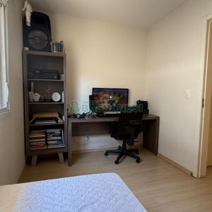 Sobrado com 70m², 2 dormitórios, 1 vaga, no bairro Vinhedos em Caxias do Sul para Comprar