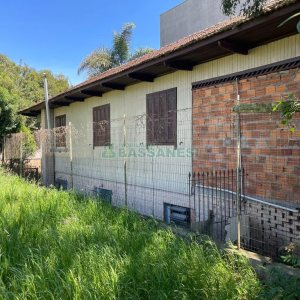 Casa com 200m², 2 dormitórios, 1 vaga, no bairro Santa Catarina em Caxias do Sul para Comprar