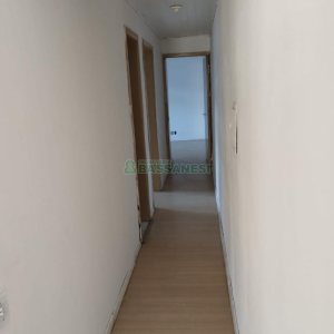 Casa com 176m², 2 dormitórios, 2 vagas, no bairro São José em Caxias do Sul para Comprar