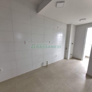 Apartamento com 59m², 2 dormitórios, 1 vaga, no bairro Vila Verde em Caxias do Sul para Alugar